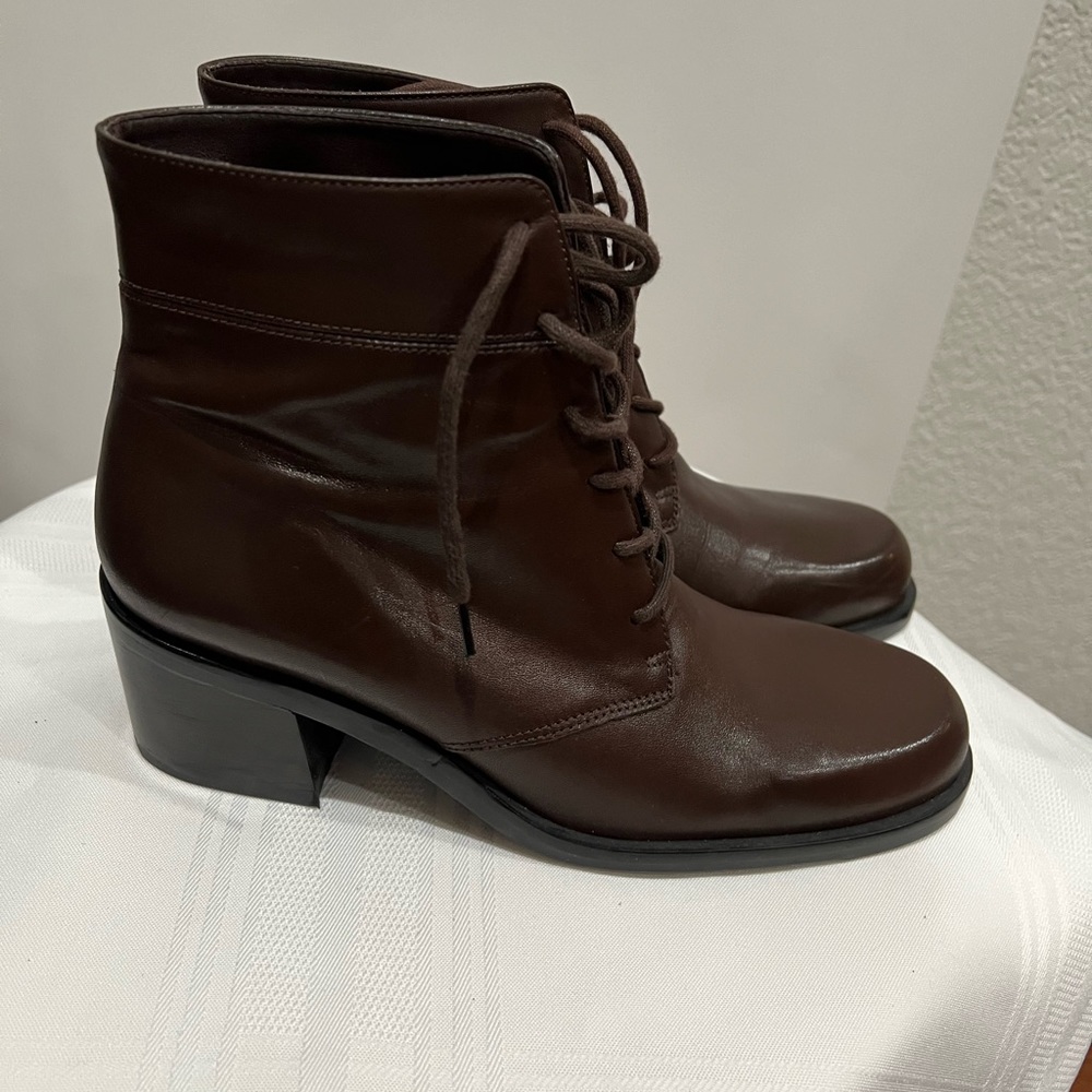 - Nine West Brown Leather Tie up Ankle booties Size 6.5 M